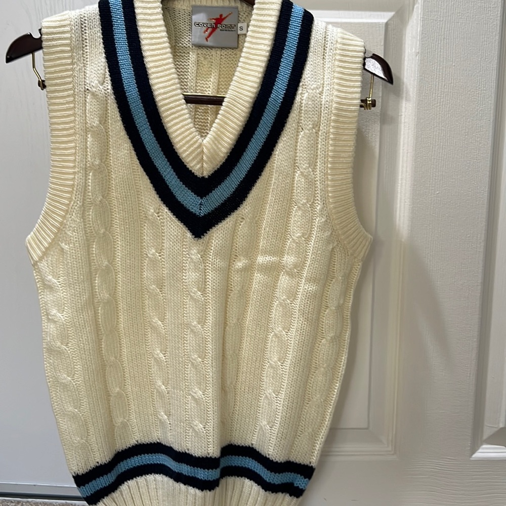 Cricket sweater vest- Small
